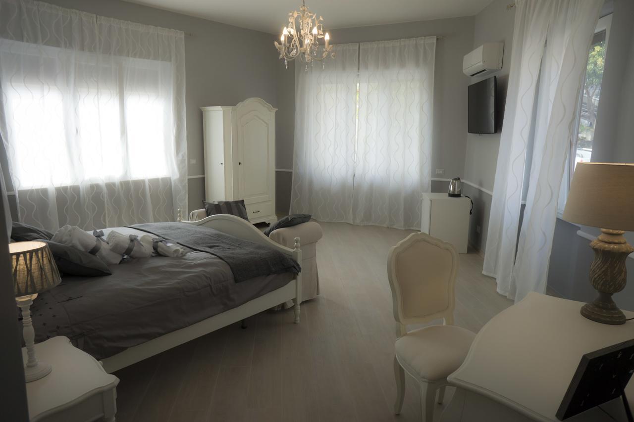 B&B Donna Ada Salerno Bagian luar foto